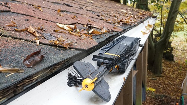 Gutter Cleaning Robot Vs Professional Gutter Cleaning