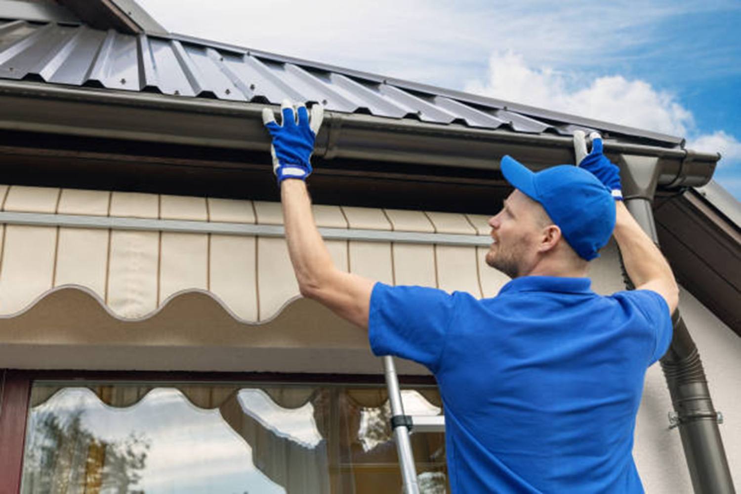 5 Benefits of Installing Gutters in Houses